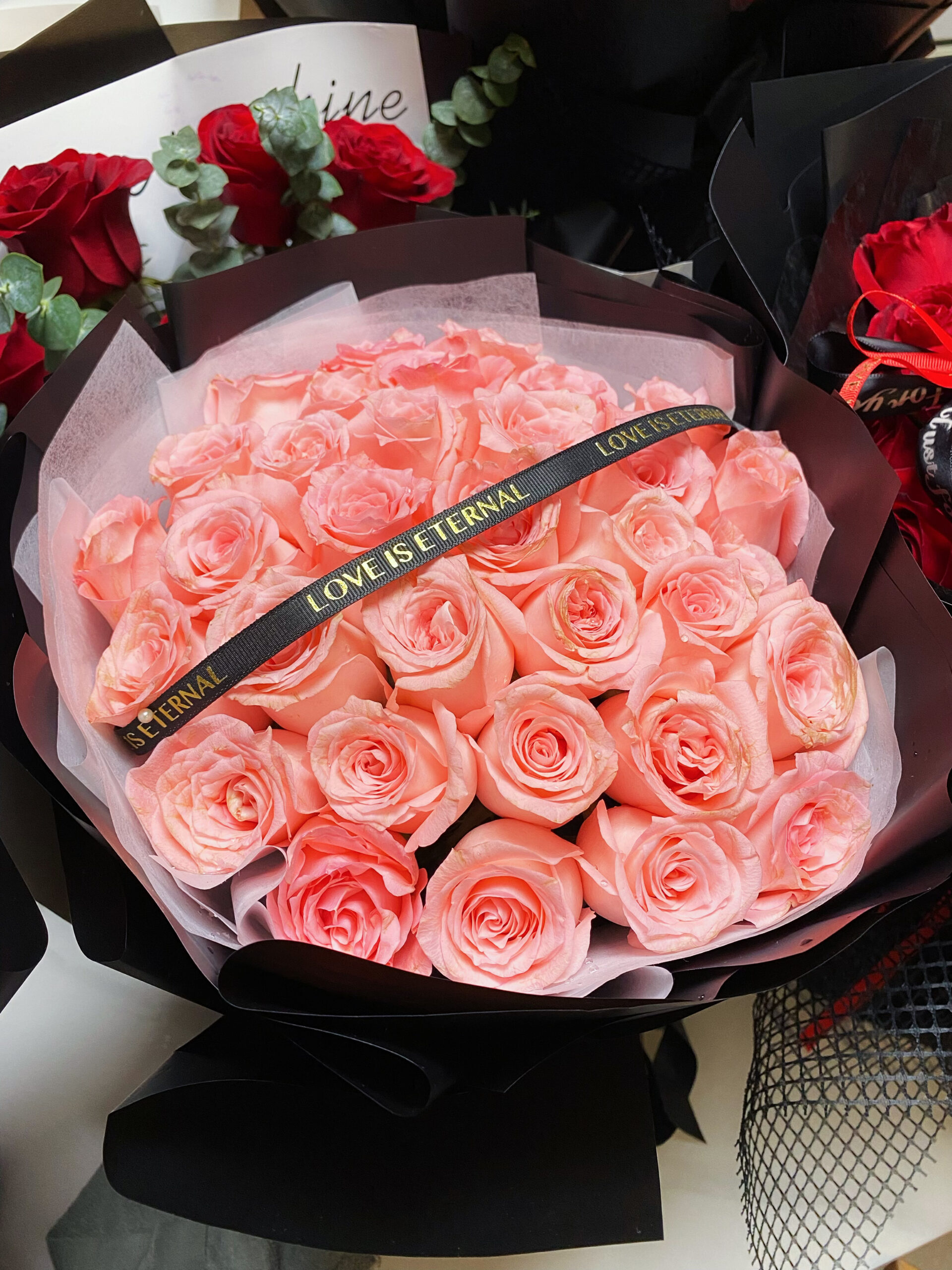 33 Pink roses